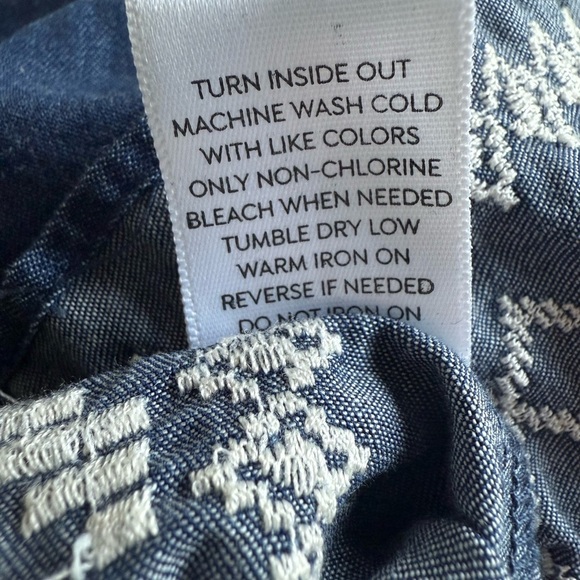 Westport Chambray Embroidered Dress M Blue Off the Shoulder Pockets Cotton - Picture 9 of 10